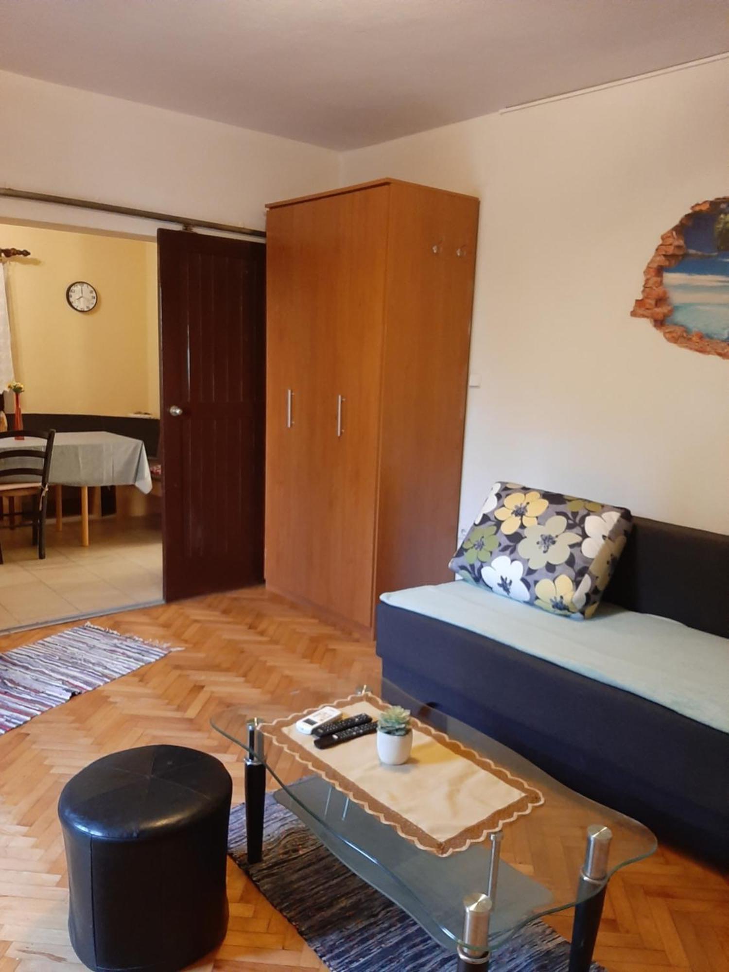 Apartmani Marija Povljana Ruang foto