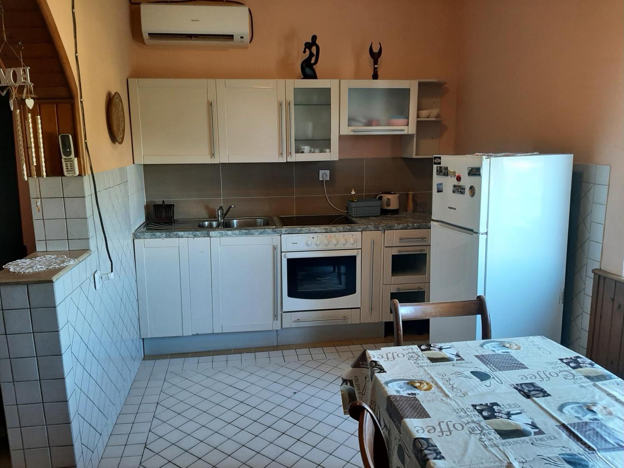 Apartmani Marija Povljana Ruang foto