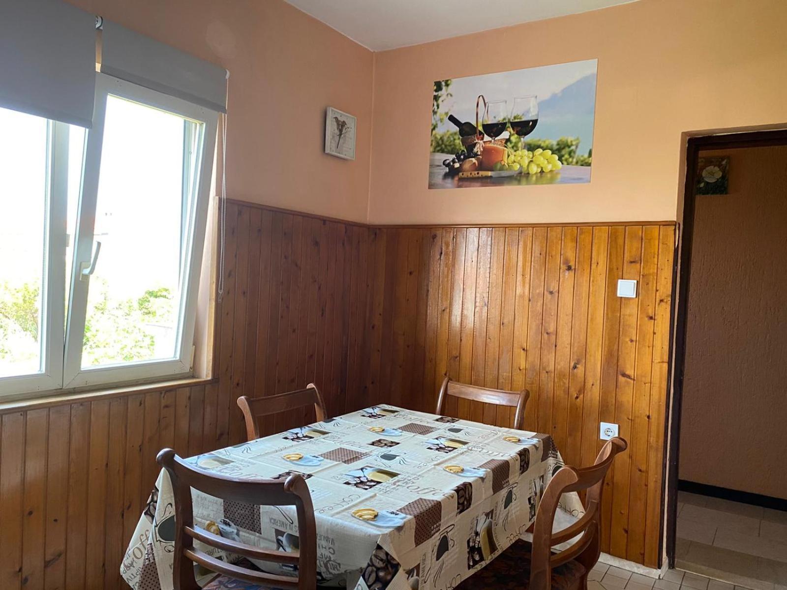 Apartmani Marija Povljana Ruang foto