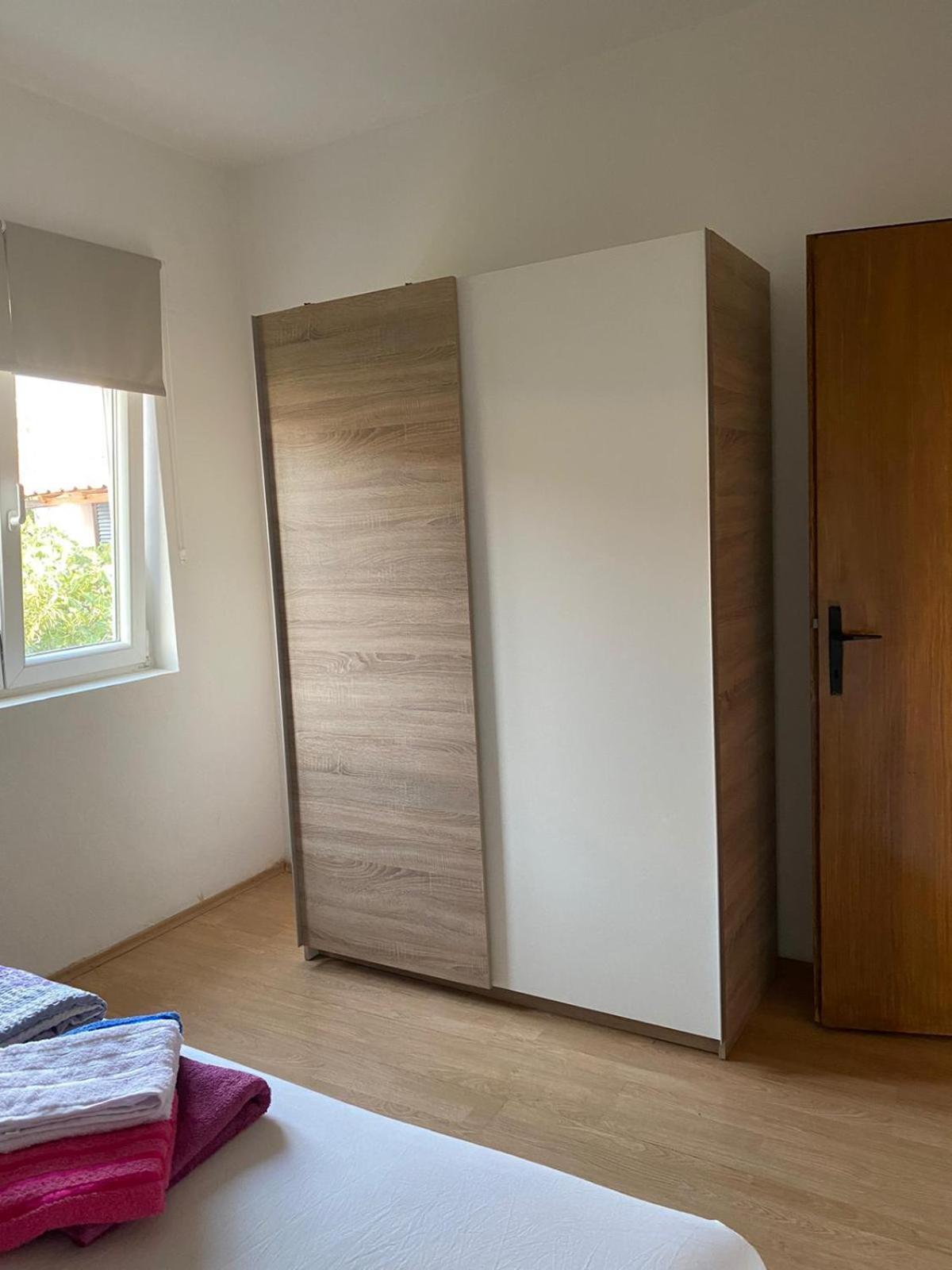 Apartmani Marija Povljana Ruang foto