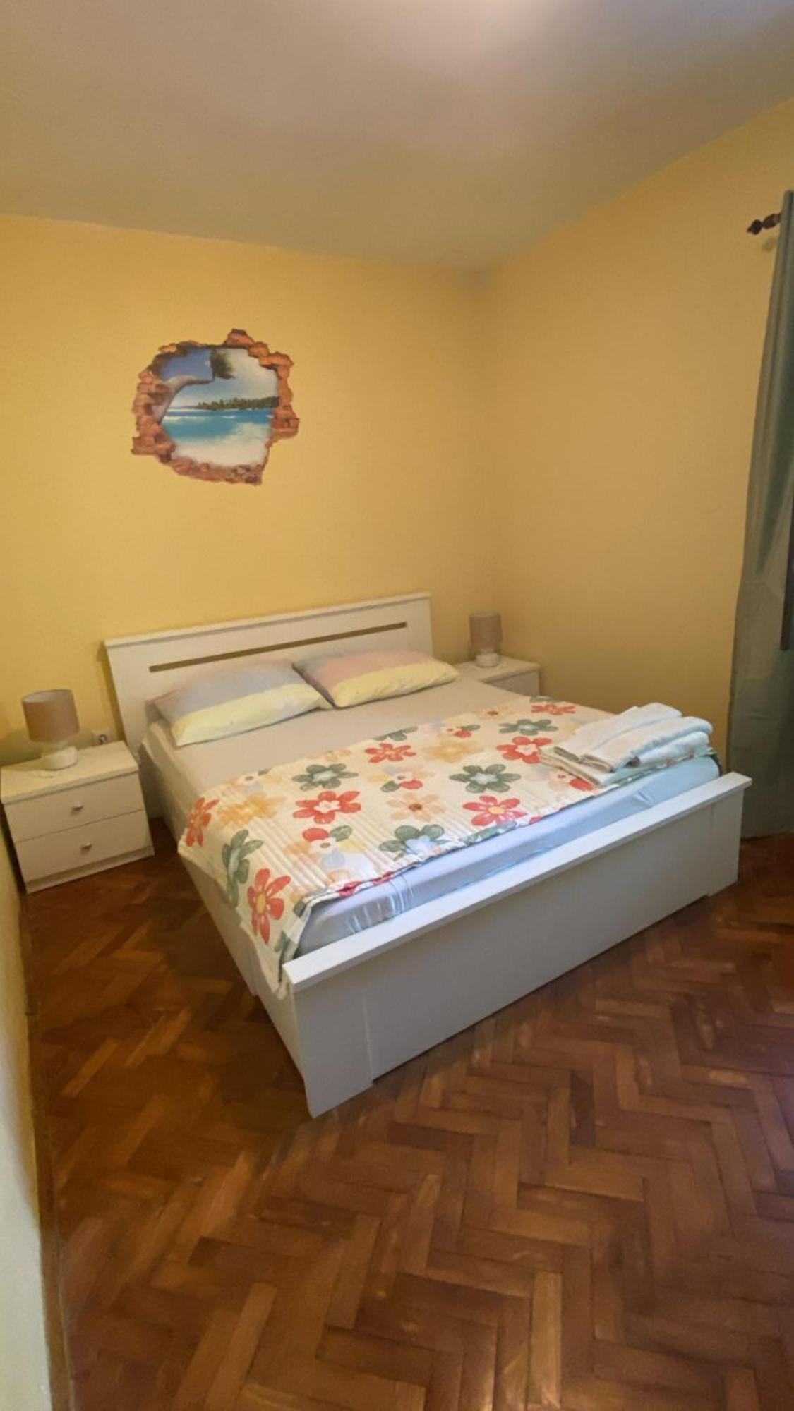 Apartmani Marija Povljana Bagian luar foto