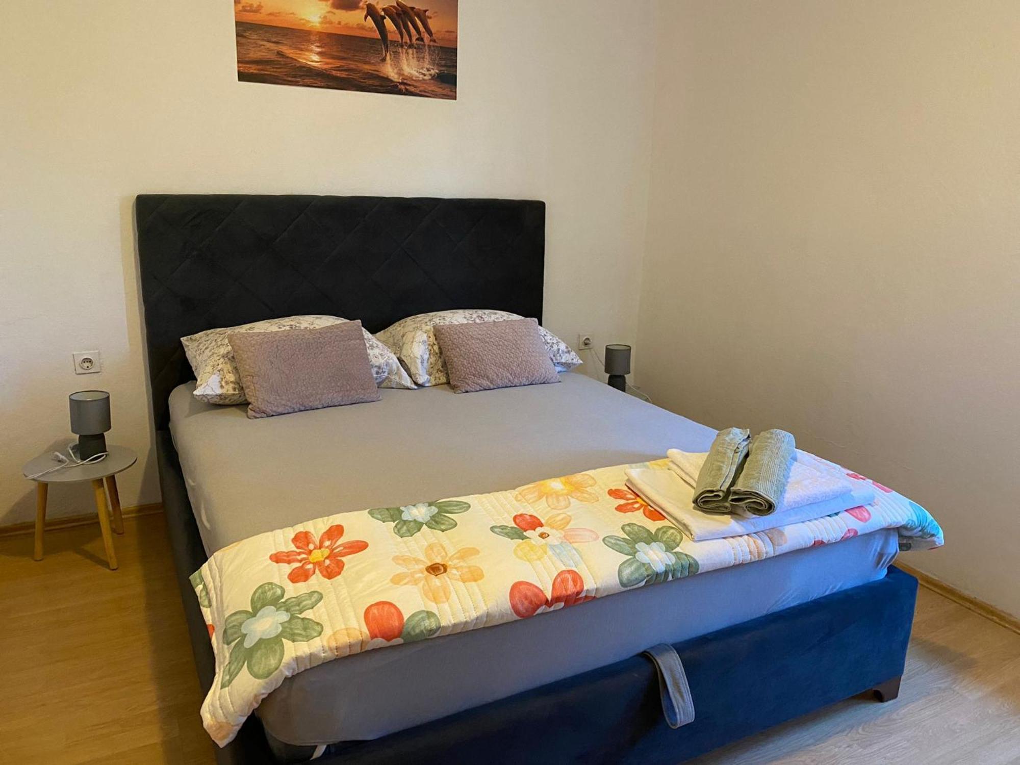Apartmani Marija Povljana Bagian luar foto